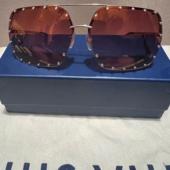 Louis Vuitton “the party” sunglasses - Picture 10 of 11